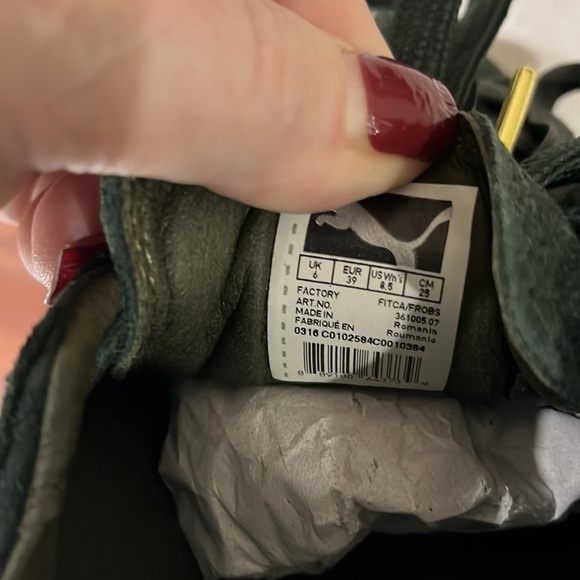 Fenty by Rhianna Green Bordeaux with maroon trim Sz8.5 - Picture 11 of 14